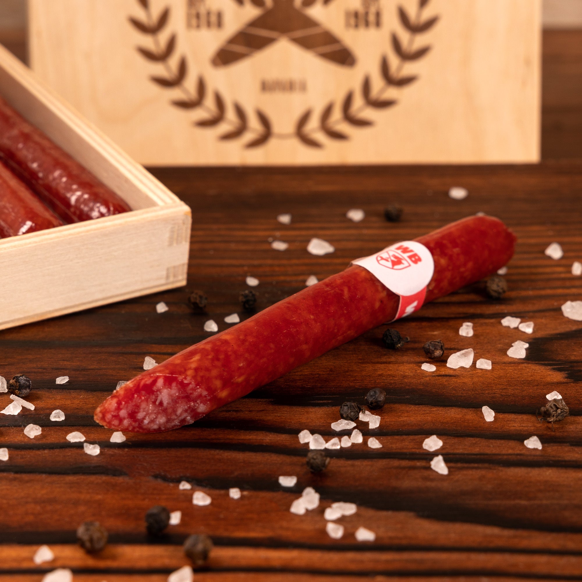 WURSTBARON® Salami-Sticks im Premium-Holzkästchen